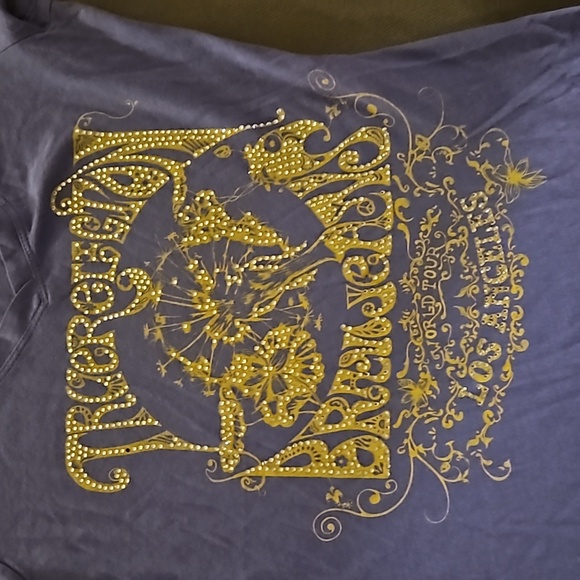 True religion t shirt with rhinestone in gold - Picture 2 of 3